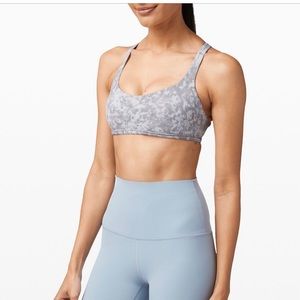 NWT Lululemon Free to Be Bra *Wild